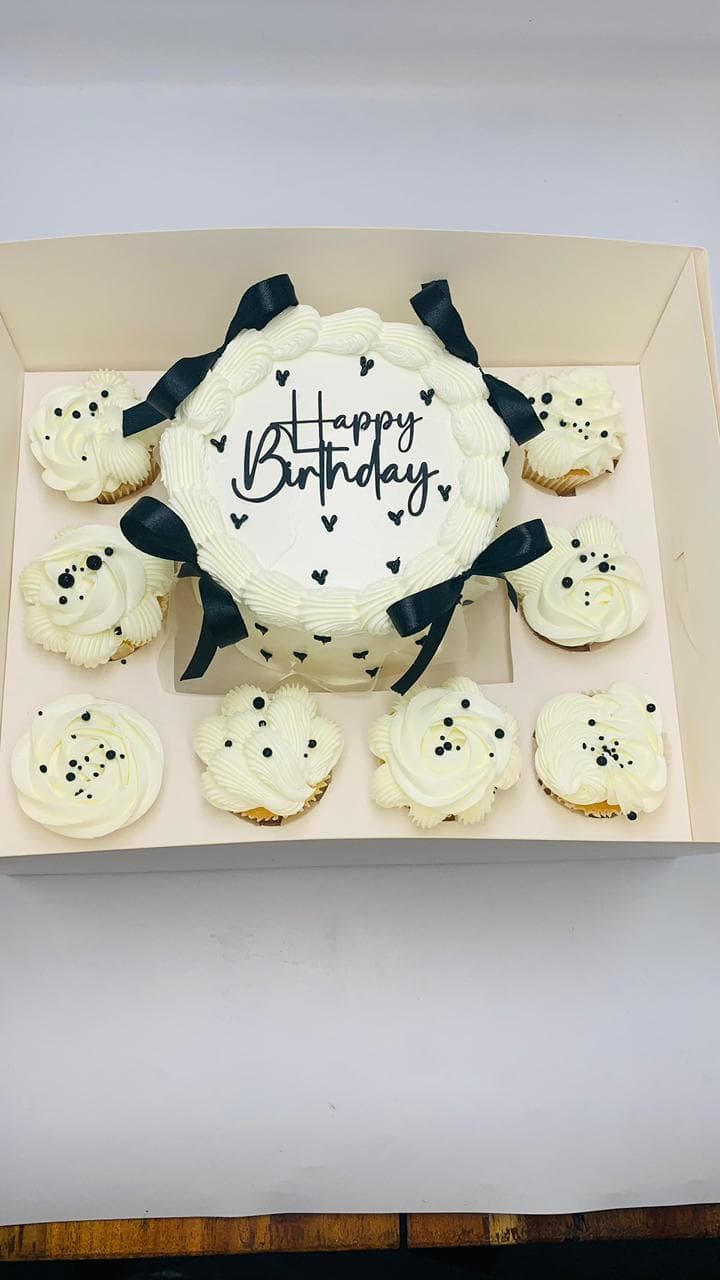 Bento Box Cake 8 Cupcakes